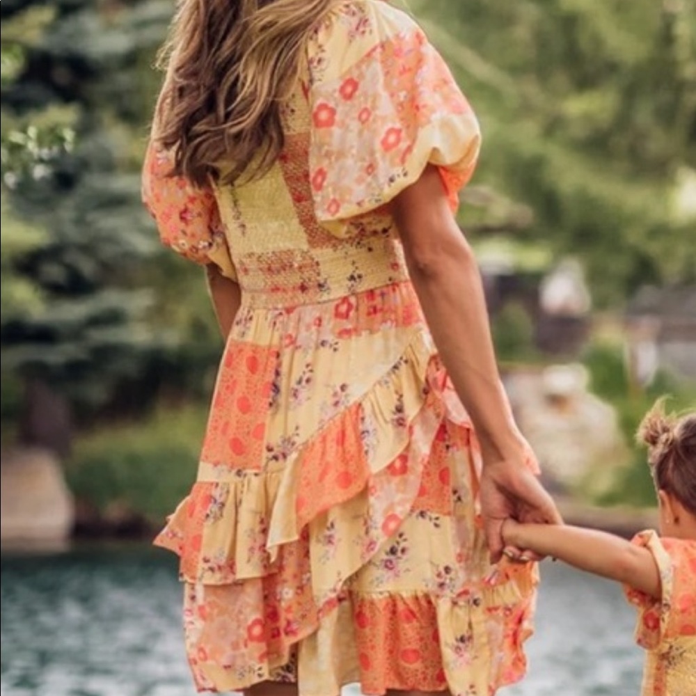 ISO of s or xs tweedle dee dress pls help!!!